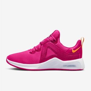Nike Women's Bella Max Air TR5